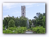 Lucca : Palazzo Pfanner met toren van de San Frediano